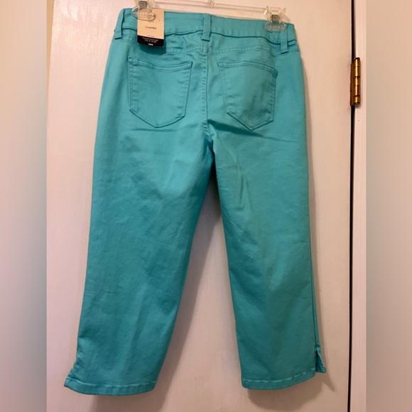 NWT St John’s Bay secretly slender mid-rise Capri Turquoise Teal Aqua size 4 Pet - Picture 2 of 3